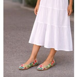 Mudd Ballet Flats Women 8 Green Red Tropical Floral MDCOSMICPRINT NEW